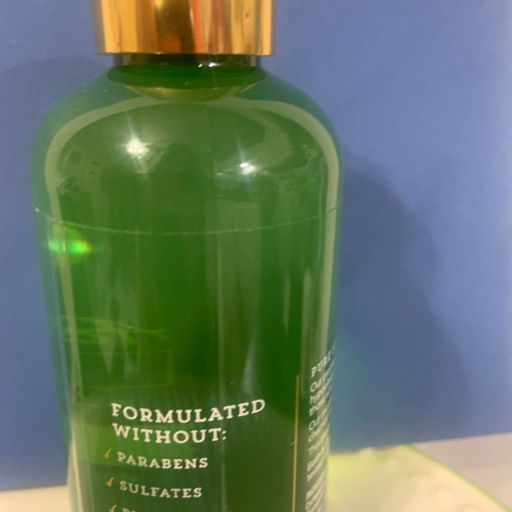 Bath and Bodyworks, almond milk, body oil - Picture 3 of 4
